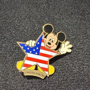 Disney Mickey Mouse USA Flag Pin - Red, Blue, Yellow
